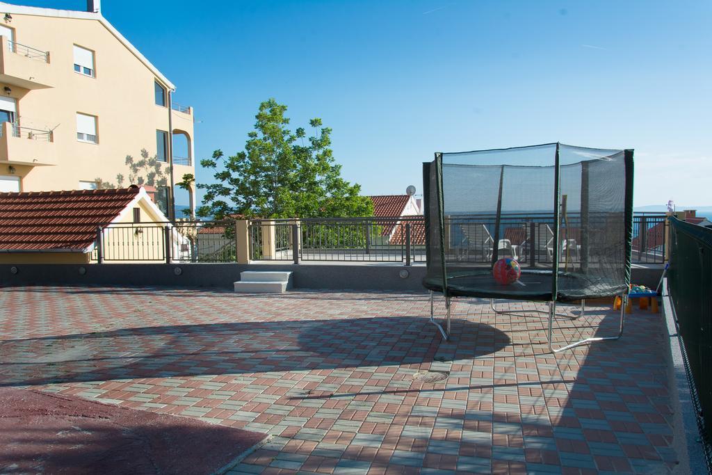 Apartments Max&Leon Подстрана Екстер'єр фото